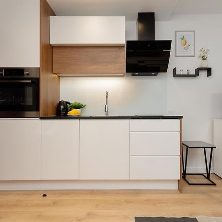 Studio Bruna Metro Pole Mokotowskie By Noclegi Renters วอร์ซอ ภายนอก รูปภาพ